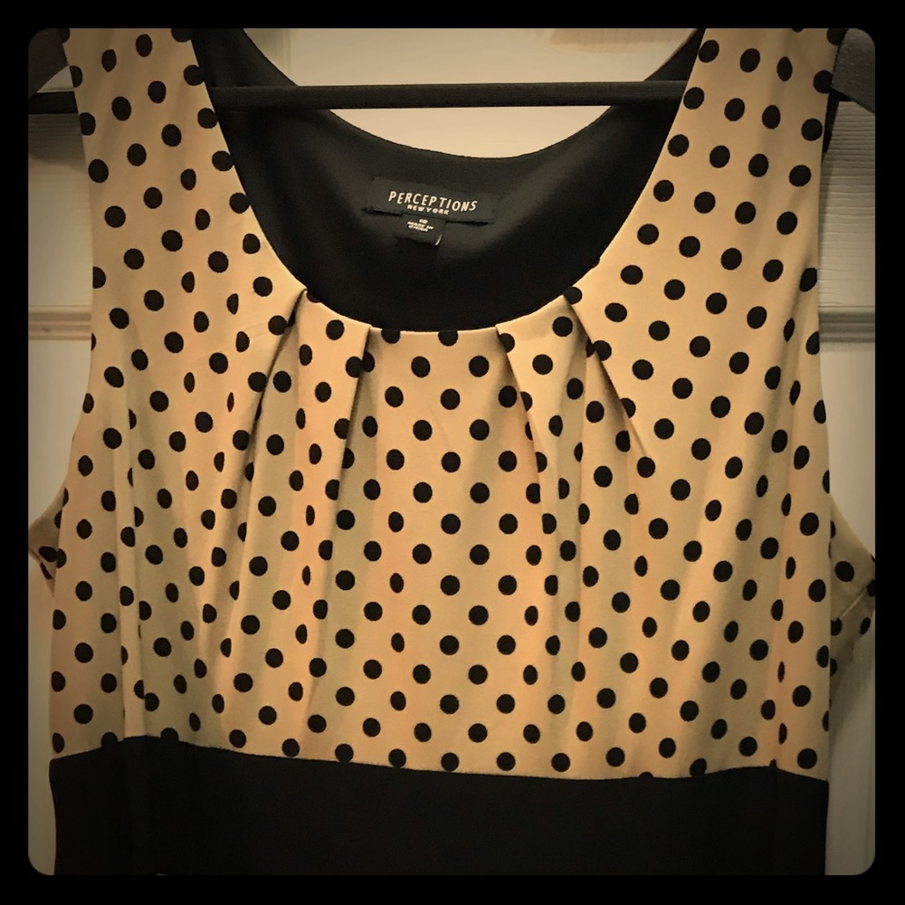 EUC! Flowing Empire Waist, Black on Khaki Dress 👗